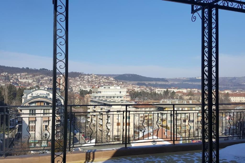 Unique Studio- Great Balcony And View! Parking Possibility! Veliko Tarnovo Ngoại thất bức ảnh