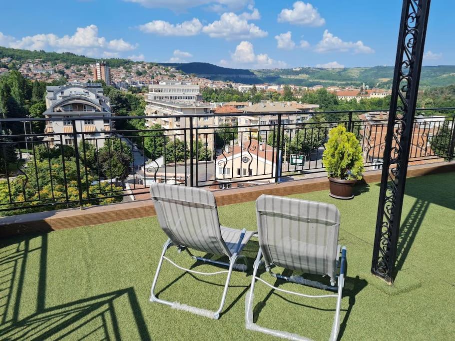 Unique Studio- Great Balcony And View! Parking Possibility! Veliko Tarnovo Ngoại thất bức ảnh