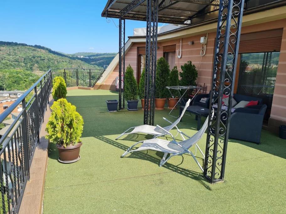 Unique Studio- Great Balcony And View! Parking Possibility! Veliko Tarnovo Ngoại thất bức ảnh