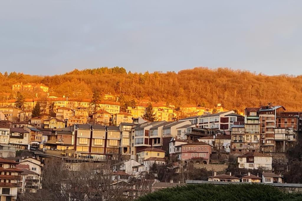 Unique Studio- Great Balcony And View! Parking Possibility! Veliko Tarnovo Ngoại thất bức ảnh